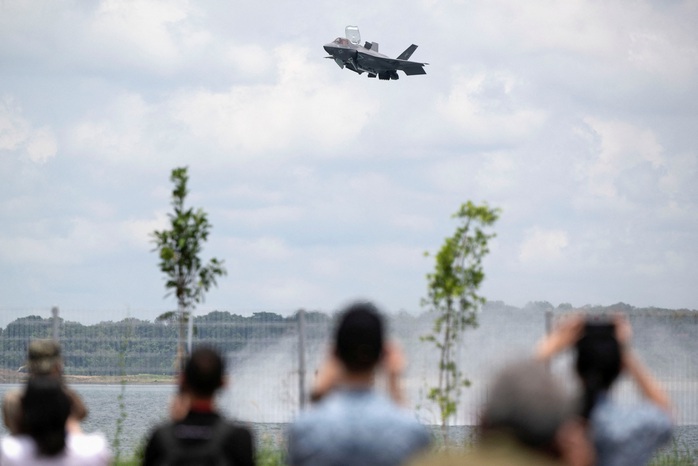 F-35 Mỹ chạm trán J-20 Trung Quốc trên biển Hoa Đông - Ảnh 2.