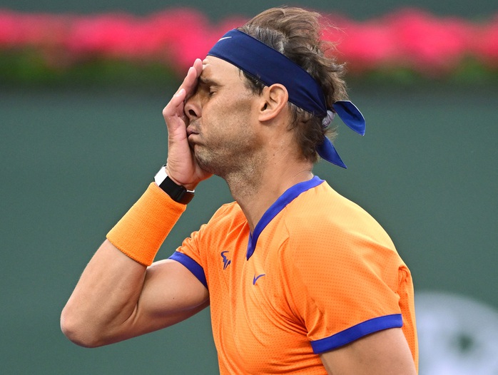 Rạn nứt xương sườn, Nadal có thể treo vợt gần 2 tháng - Ảnh 2.