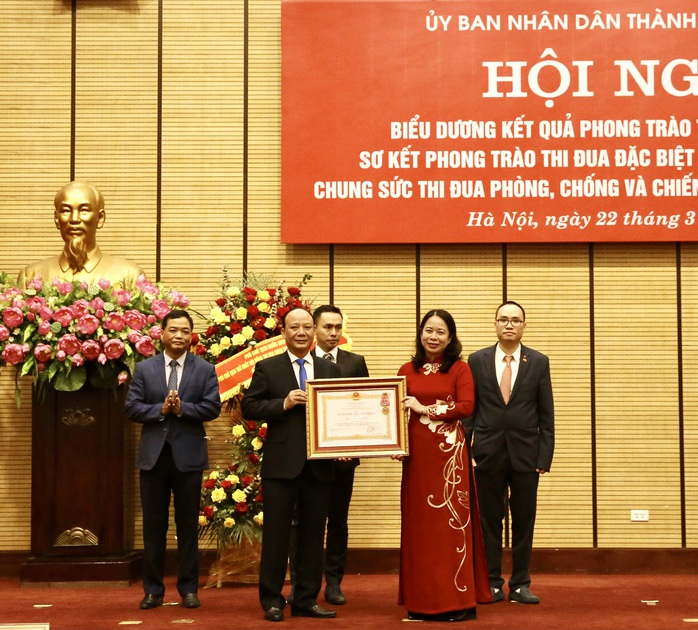 T&T Group được tặng thưởng Huân chương Lao động vì thành tích chống dịch Covid-19 - Ảnh 1. T&T Group được tặng thưởng Huân chương Lao động vì thành tích chống dịch Covid-19 - Ảnh 1.