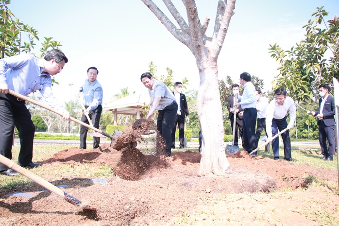 Thủ tướng Phạm Minh Chính giao nhiệm vụ quan trọng cho THACO - Ảnh 9.