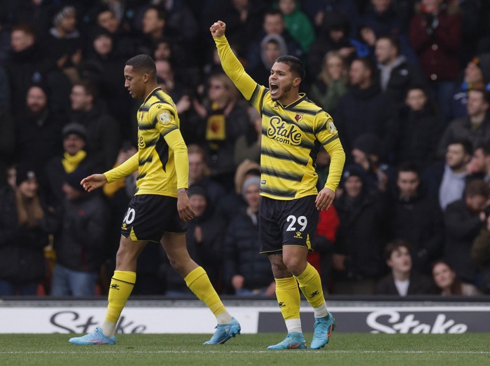 Bùng nổ ở Vicarage Road, Arsenal bay cao Top 4 Ngoại hạng Anh - Ảnh 4. Bùng nổ ở Vicarage Road, tỷ lệ kèo nhà cái 88 cao Top 4 Ngoại hạng Anh - Ảnh 4.