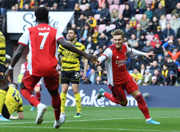 Bùng nổ ở Vicarage Road, Arsenal bay cao Top 4 Ngoại hạng Anh - Ảnh 9. Bùng nổ ở Vicarage Road, tỷ lệ kèo nhà cái 88 cao Top 4 Ngoại hạng Anh - Ảnh 9.
