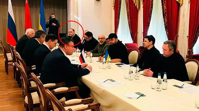 Nhà đàm phán với Nga của Ukraine bị an ninh bắn chết - Ảnh 2.
