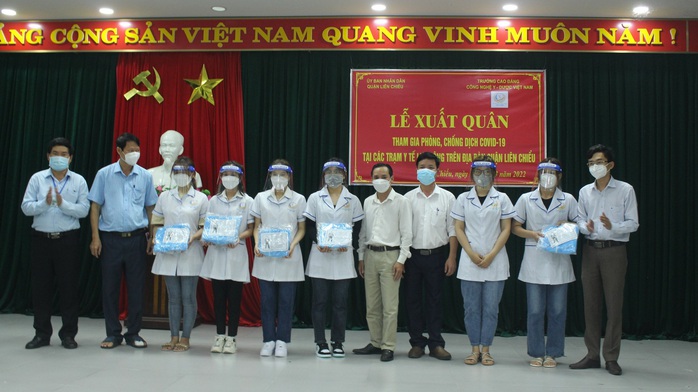 Sinh viên Cao đẳng Công nghệ Y – Dược Việt Nam tham gia hỗ trợ phòng chống Covid-19 - Ảnh 1.