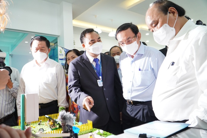 Hình ảnh Chủ tịch nước thăm Khu nông nghiệp Công nghệ cao TP HCM - Ảnh 3.