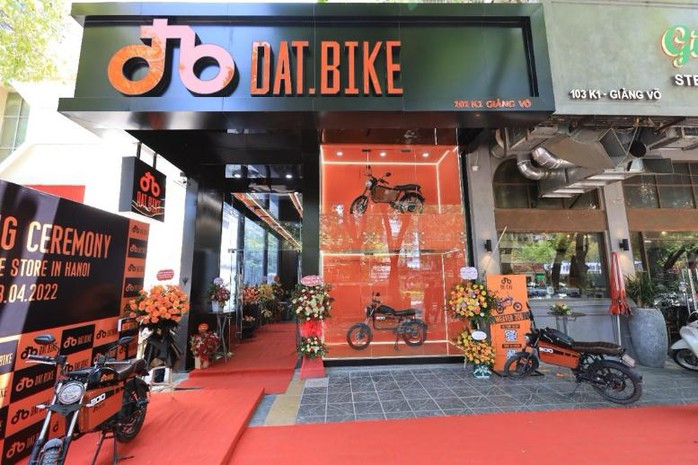 Giá xăng tăng là cơ hội cho xe máy điện Dat Bike - Ảnh 2. Giá xăng tăng là cơ hội cho xe máy điện Dat Bike - Ảnh 2.