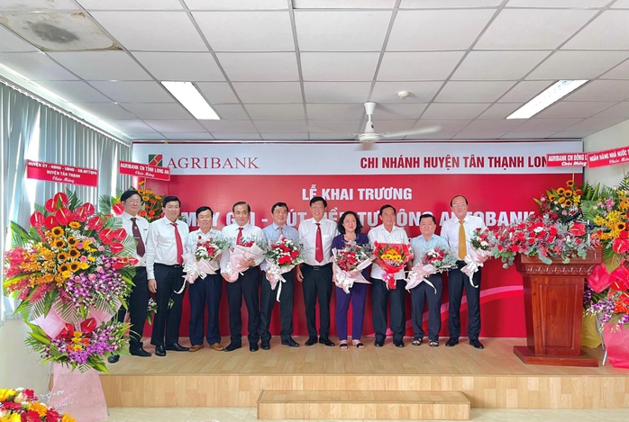 Agribank Long An khai trương CDM thứ 6 tại huyện Tân Thạnh - Ảnh 4.