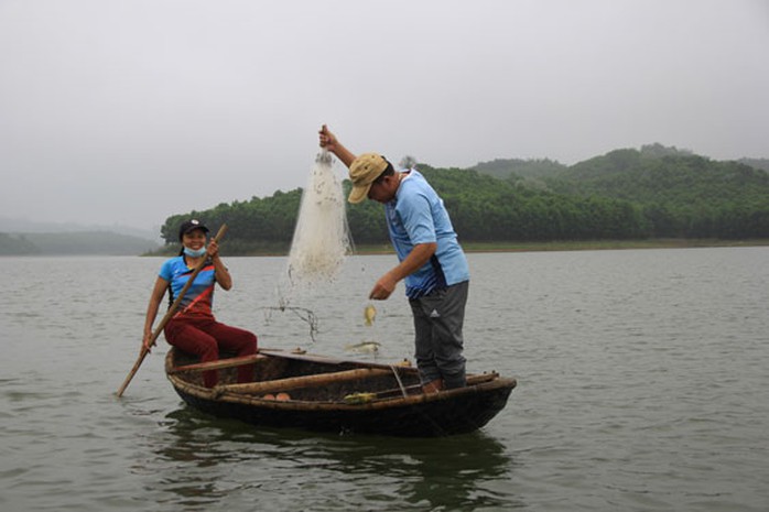 Ngày mới trên Bến En - Ảnh 1.