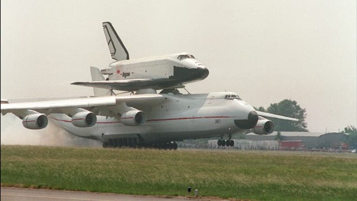 Niềm tự hào AN-225 Mriya của Ukraine khó bay trở lại - Ảnh 2.