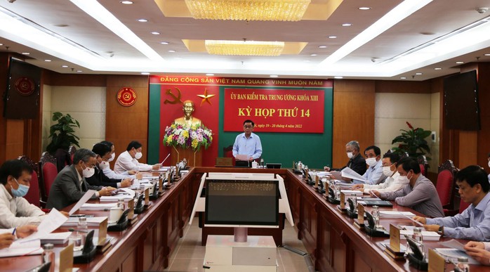 Ủy ban Kiểm tra Trung ương kỷ luật cựu Thứ trưởng Bộ Xây dựng, Chủ tịch Bình Thuận - Ảnh 1.