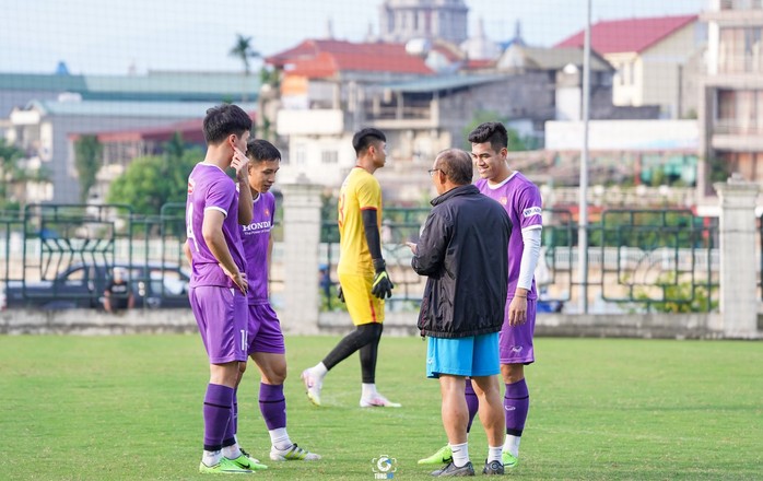 U23 Việt Nam thắng U20 Hàn Quốc, HLV Park Hang-seo vẫn chưa an tâm - Ảnh 1.