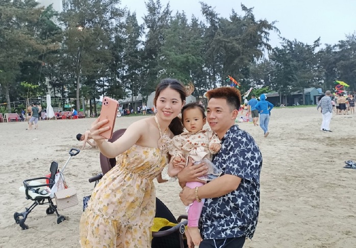 Sầm Sơn dự kiến đón lượng khách siêu khủng dịp nghỉ lễ 30-4 - Ảnh 3. Sầm Sơn dự kiến đón lượng khách siêu khủng dịp nghỉ lễ 30-4 - Ảnh 3.
