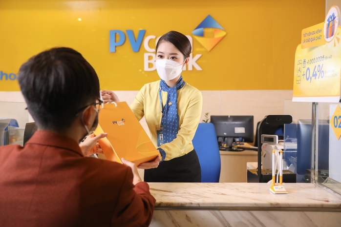 PVcomBank lọt Top 500 Doanh nghiệp tăng trưởng nhanh nhất Việt Nam 2022 - Ảnh 1.