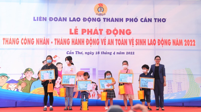 Nhiều hoạt động chăm lo thiết thực trong Tháng Công nhân ở Cần Thơ và Tiền Giang - Ảnh 3.