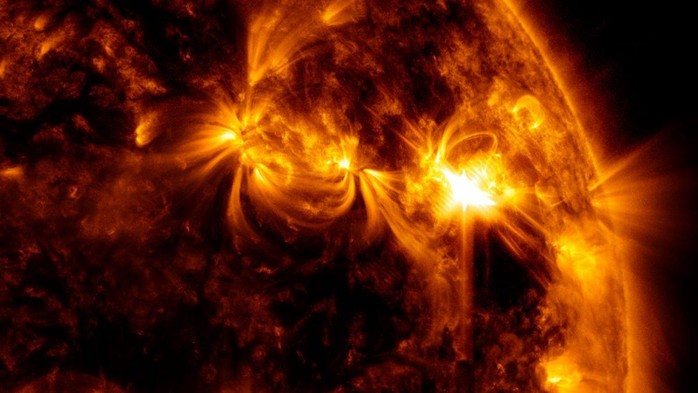 Rùng mình: NASA chụp được cảnh Mặt Trời bắn Trái Đất - Ảnh 1.