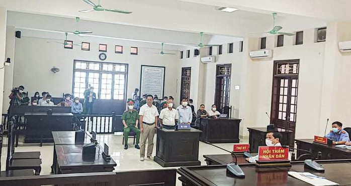 Tuyên án các bị cáo “nói xấu, bôi nhọ lãnh đạo tỉnh Quảng Trị trên mạng xã hội - Ảnh 2.