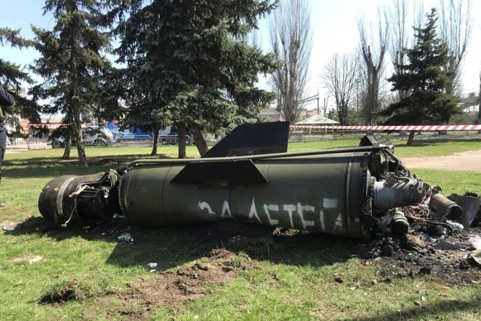 Nga tung bằng chứng Ukraine tấn công tên lửa vào ga xe lửa - Ảnh 2.