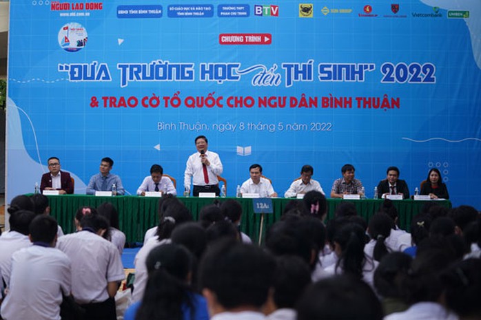 Trà mật ong Boncha đồng hành cùngĐưa trường học đến thí sinh tại Phan Thiết - Ảnh 1.