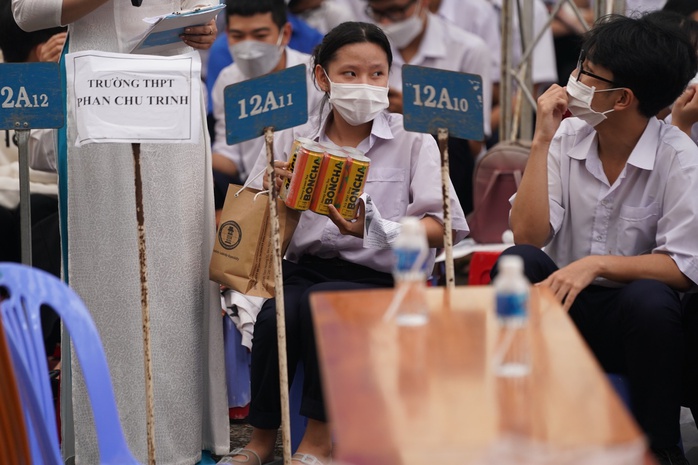 Trà mật ong Boncha đồng hành cùngĐưa trường học đến thí sinh tại Phan Thiết - Ảnh 3.
