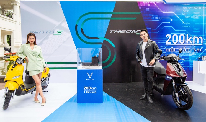 Trải nghiệm xe máy điện thế hệ mới đi 200 km/lần sạc của VinFast tại TP HCM - Ảnh 2. Trải nghiệm xe máy điện thế hệ mới đi 200 km/lần sạc của VinFast tại TP HCM - Ảnh 2.