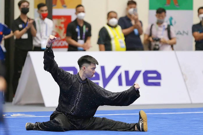 SEA Games 31: VĐV môn wushu của Việt Nam chấn thương khi đang thi đấu - Ảnh 4.