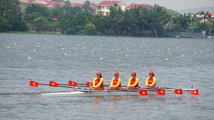 Rowing Việt Nam xuất sắc giành HCV thứ ba tại SEA Games 31 - Ảnh 3.
