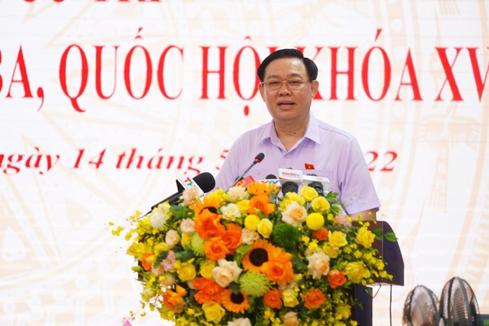 Chủ tịch Quốc hội Vương Đình Huệ tiếp xúc cử tri Hải Phòng - Ảnh 1.