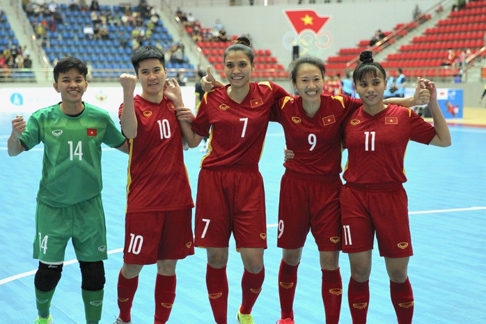 Thắng đậm Malaysia, Futsal nữ Việt Nam nhiều cơ hội đoạt HCV SEA Games 31 - Ảnh 1.