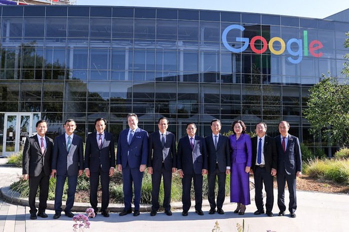 Thủ tướng thăm, làm việc với 3 tập đoàn công nghệ khổng lồ Intel, Apple và Google - Ảnh 5.