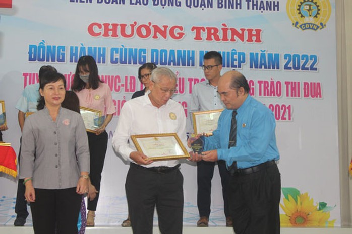 Tôn vinh chủ doanh nghiệp chăm lo cho công nhân khó khăn - Ảnh 1.