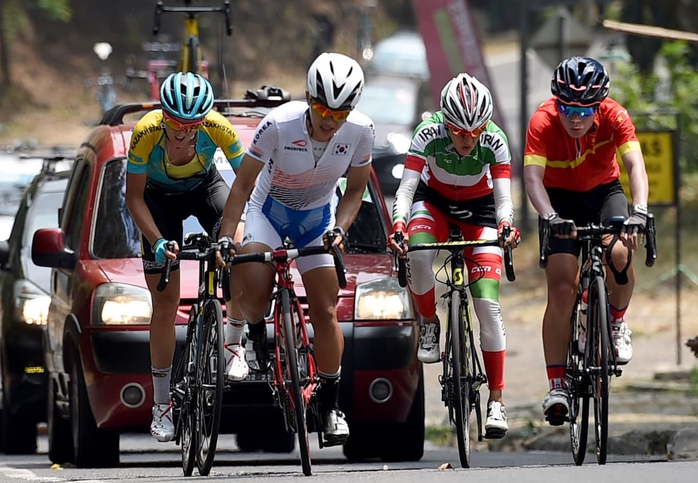 Olympic 2024: Cua-rơ Nguyễn Thị Thật từ top 2 đến hạng 73 chung cuộc- Ảnh 1. Olympic 2024: Cua-rơ Nguyễn Thị Thật từ top 2 đến hạng 73 chung cuộc- Ảnh 1.