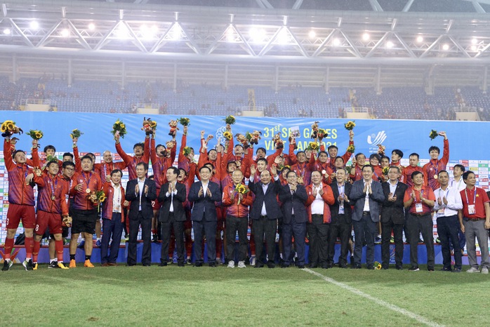 Tân HLV U23 Việt Nam bổ sung 14 cầu thủ vô địch SEA Games dự VCK U23 châu Á - Ảnh 1.