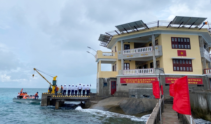 Đoàn Ban Tuyên giáo Trung ương kết thúc chuyến thăm quần đảo Trường Sa - Nhà giàn DK1 - Ảnh 5.