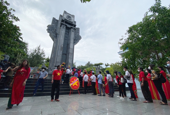 Đoàn Ban Tuyên giáo Trung ương kết thúc chuyến thăm quần đảo Trường Sa - Nhà giàn DK1 - Ảnh 9.