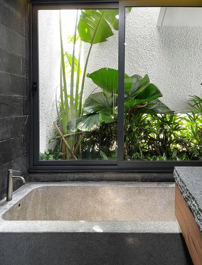 Nhà hướng Tây xanh mướt từ ngoài vào trong - Ảnh 8. Nhà hướng Tây xanh mướt từ ngoài vào trong - Ảnh 8.