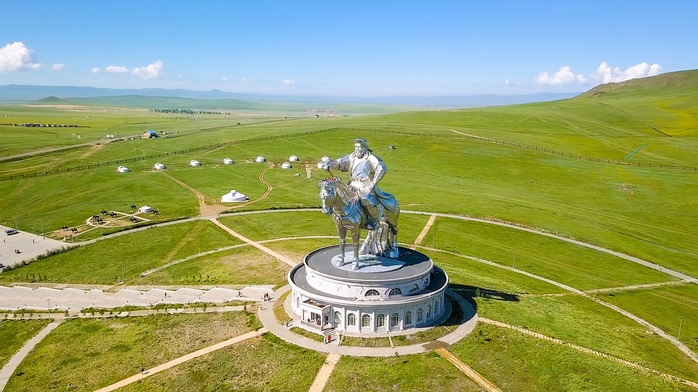 Sắc hè rực rỡ trên vó ngựa Mông Cổ - Ảnh 1.