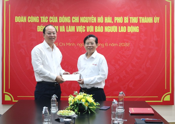 Phó Bí thư Thành ủy TP HCM Nguyễn Hồ Hải thăm và làm việc với Báo Người Lao Động - Ảnh 4.