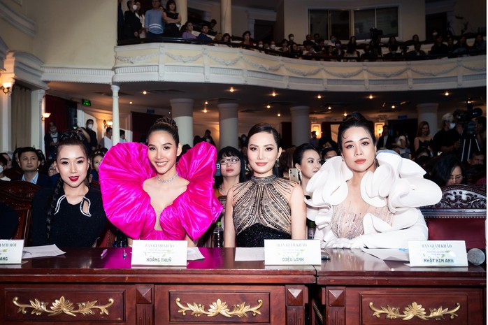 Nữ sinh Bến Tre đăng quang Hoa hậu Môi trường Việt Nam 2022 - Ảnh 2.