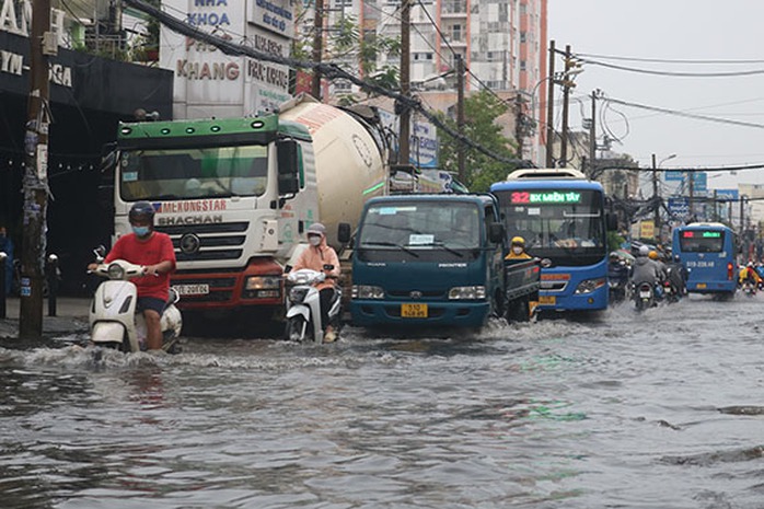 Giải bài toán ngập lụt đô thị - Ảnh 1.