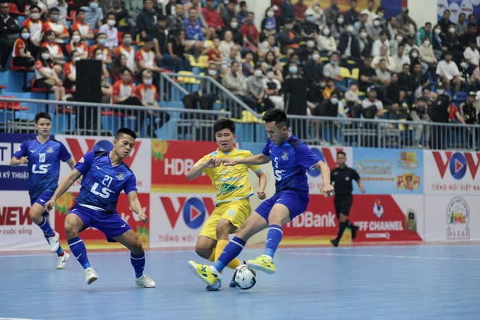 VCK Giải Futsal VĐQG 2022: Hấp dẫn, kịch tính ngay từ đầu - Ảnh 1.