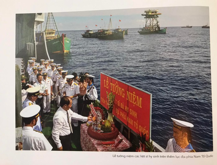 “Trường Sa - Nhà Giàn” qua ống kính của Đoàn Hoài Trung - Ảnh 10.