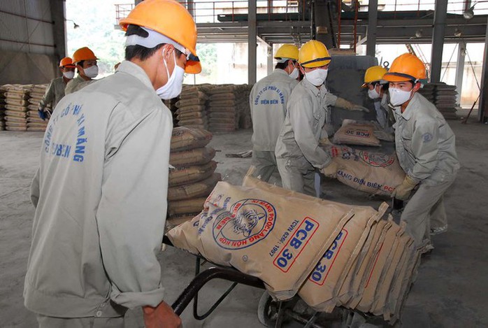 Xi măng lại tăng giá bán - Ảnh 1. Xi măng lại tăng giá bán - Ảnh 1.