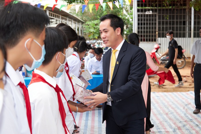 Trước trước thềm kỷ niệm 30 năm thành lập, Nam A Bank lan tỏa hạnh phúc đến cộng đồng - Ảnh 2. Trước trước thềm kỷ niệm 30 năm thành lập, Nam A Bank lan tỏa hạnh phúc đến cộng đồng - Ảnh 2.