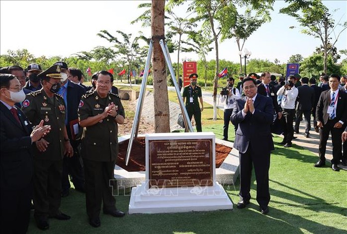 Kỷ niệm 45 năm Con đường tiến tới đánh đổ chế độ diệt chủng Pol Pot của Thủ tướng Hun Sen - Ảnh 15.