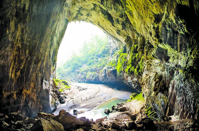 Quảng Bình: Điểm đến an toàn - hấp dẫn - khác biệt - Ảnh 2. Quảng Bình: Điểm đến an toàn - hấp dẫn - khác biệt - Ảnh 2.