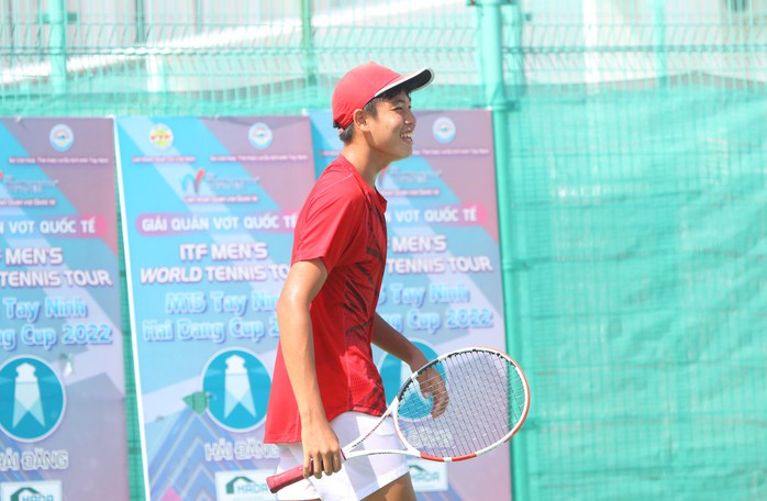 Nhiều tay vợt trẻ Việt Nam vào tứ kết ITF U18 nhóm 5 năm 2022 - Ảnh 3.