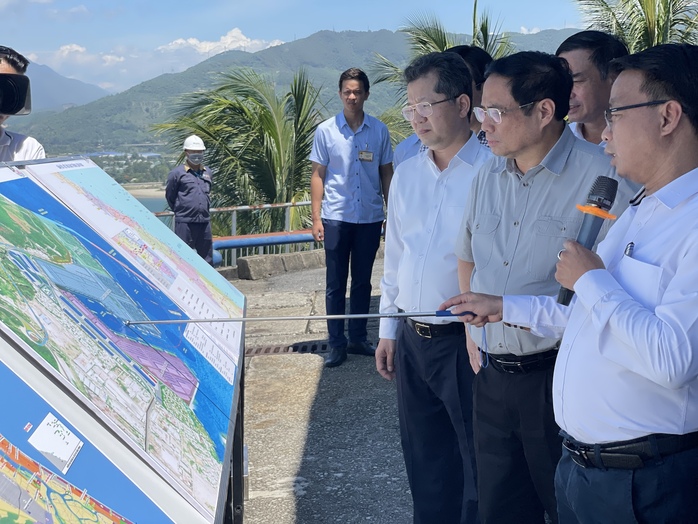 Thủ tướng Phạm Minh Chính thăm, khảo sát một số nhà máy, dự án công nghệ cao ở Đà Nẵng - Ảnh 4.
