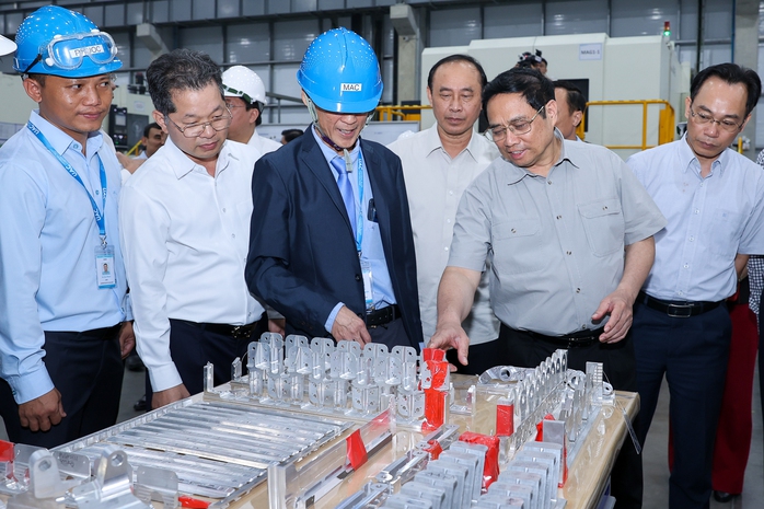 Thủ tướng Phạm Minh Chính thăm, khảo sát một số nhà máy, dự án công nghệ cao ở Đà Nẵng - Ảnh 3.