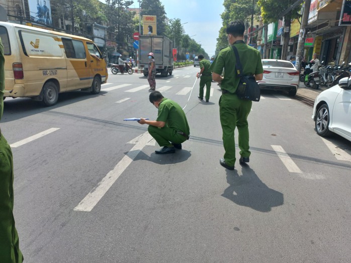 Nam thanh niên gục giữa đường ở TP Biên Hòa với nhiều vết đạn - Ảnh 2.