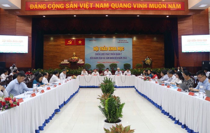 TP HCM: Nêu nhiều ý tưởng phát triển quận 7 - Ảnh 2.